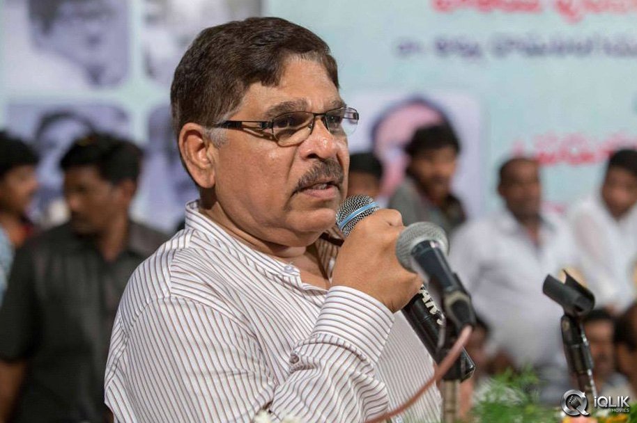 Allu-Ramalingaiah-Award-to-Paruchuri-Brothers